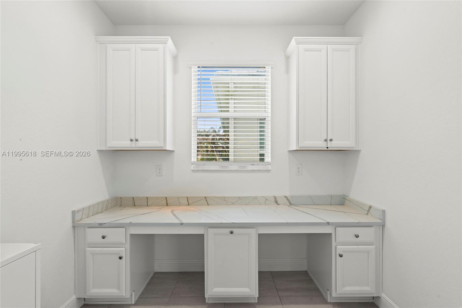 BANYAN BAY - Residential