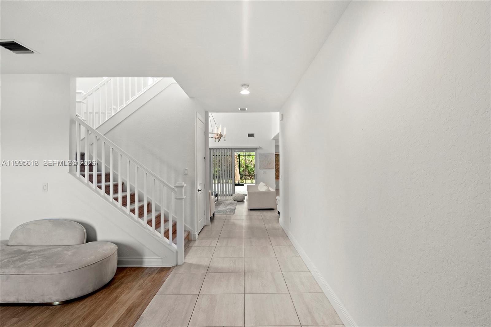 BANYAN BAY - Residential