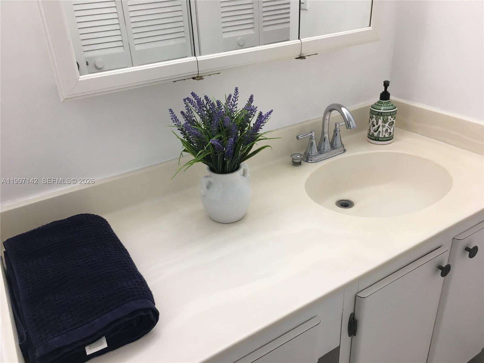 WINSTON TOWERS 700 CONDO - Residential Lease