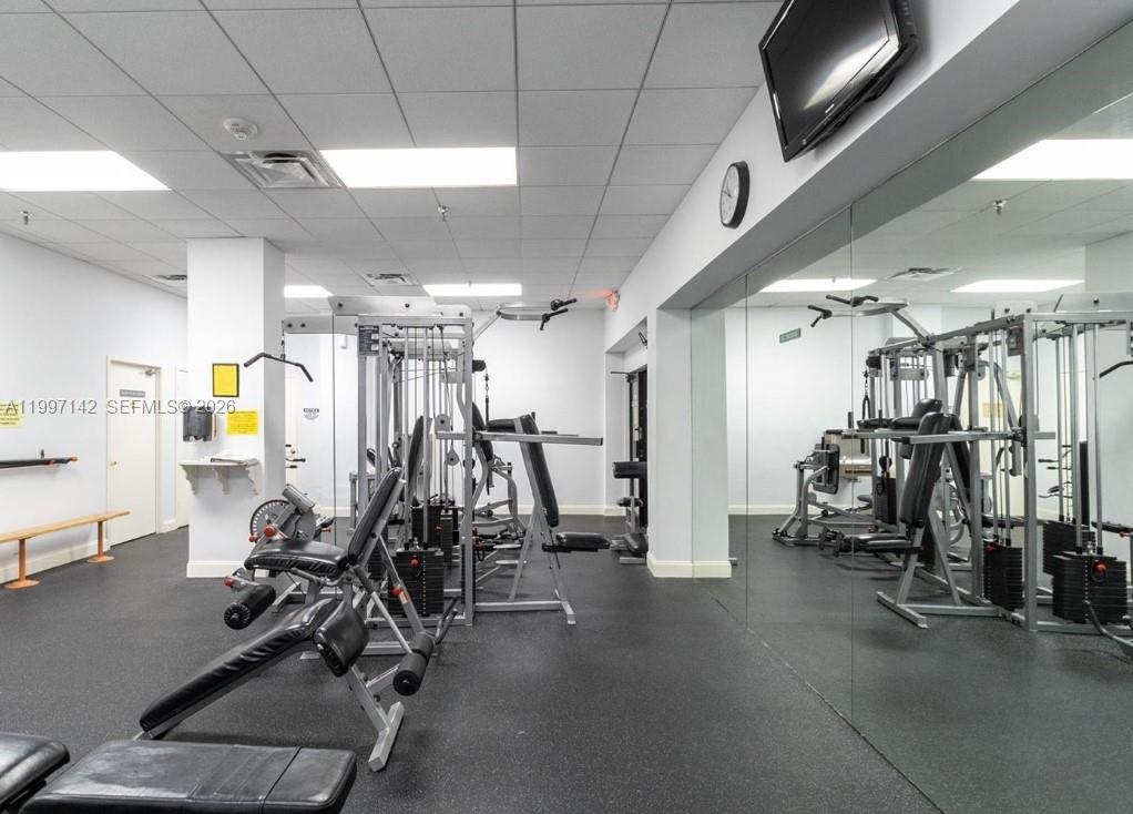 WINSTON TOWERS 700 CONDO - Residential Lease