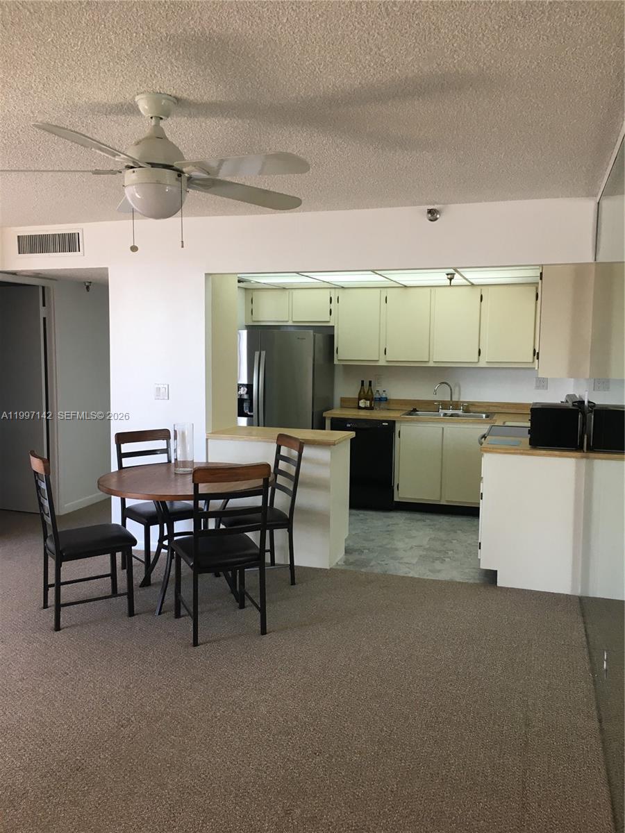 WINSTON TOWERS 700 CONDO - Residential Lease