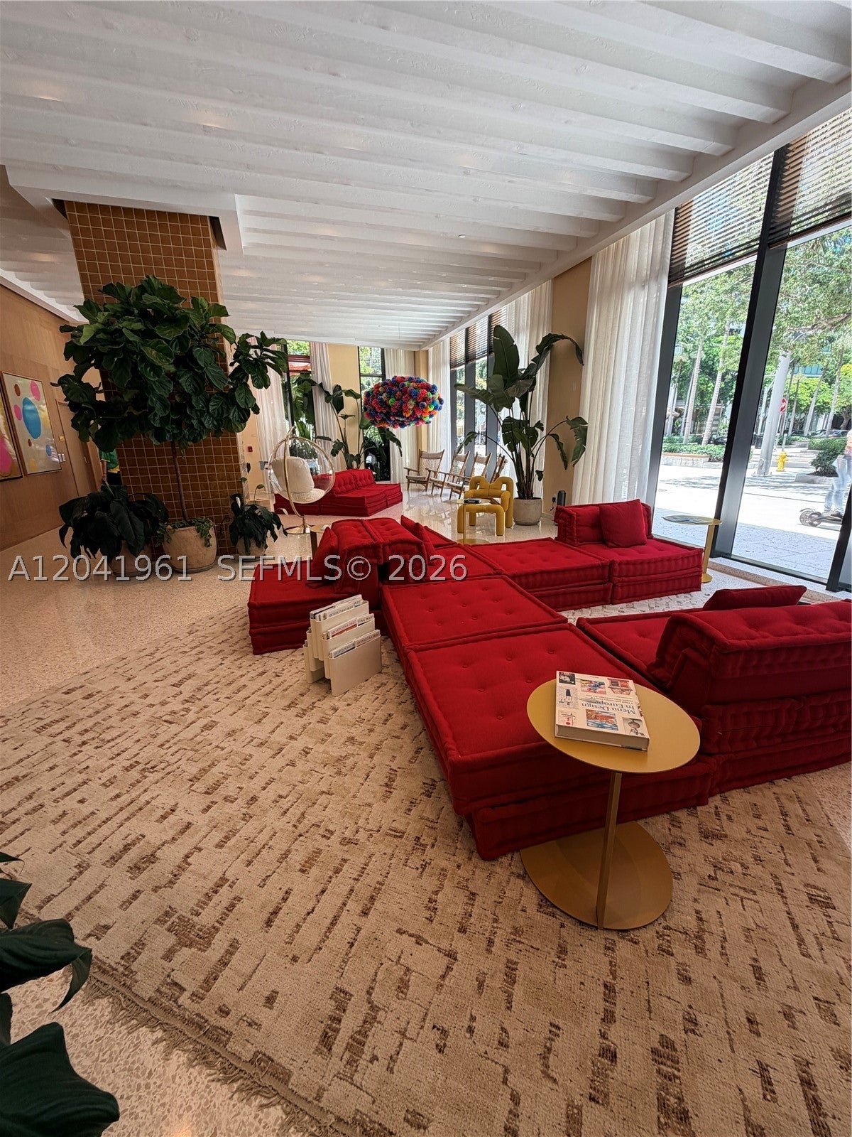 90 NE 32nd St 702