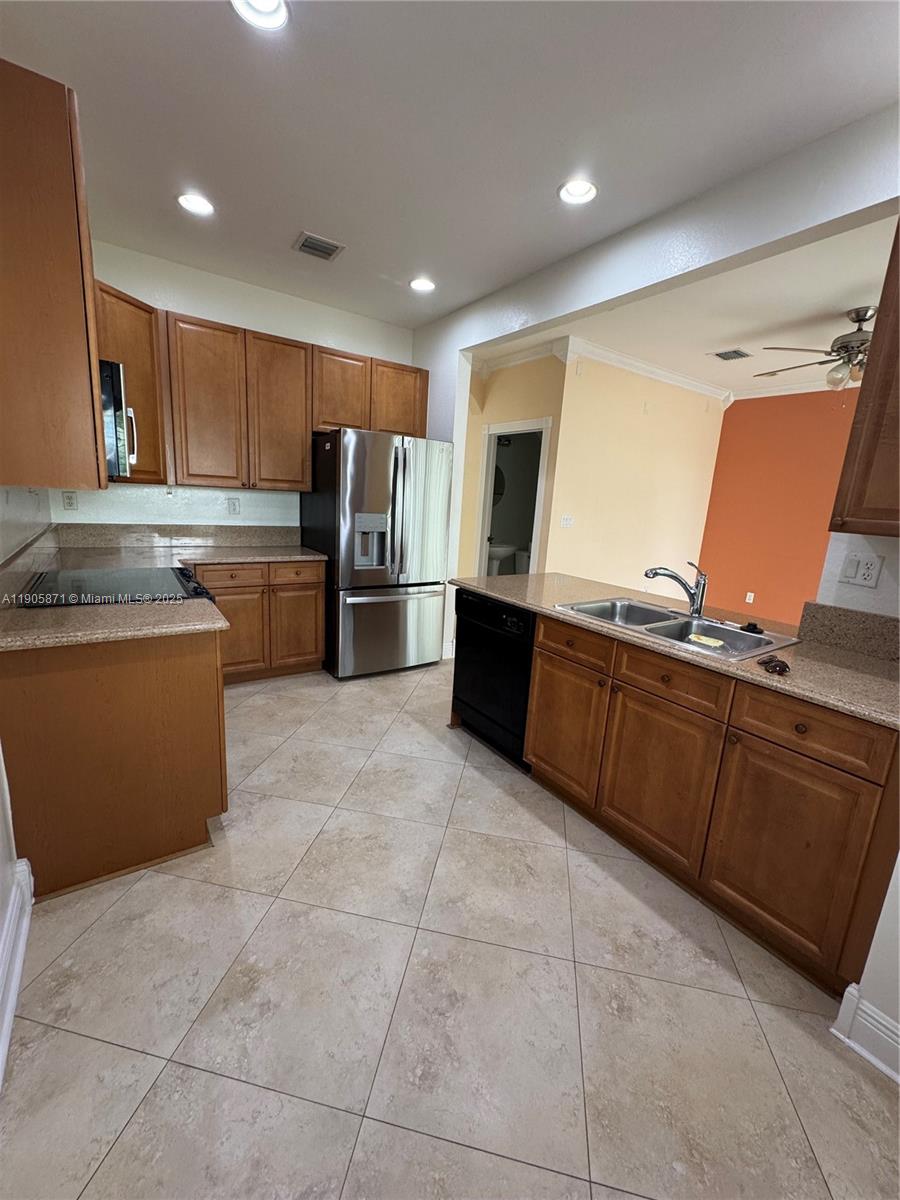 MERRICK PRESERVE CONDO - Residential Lease