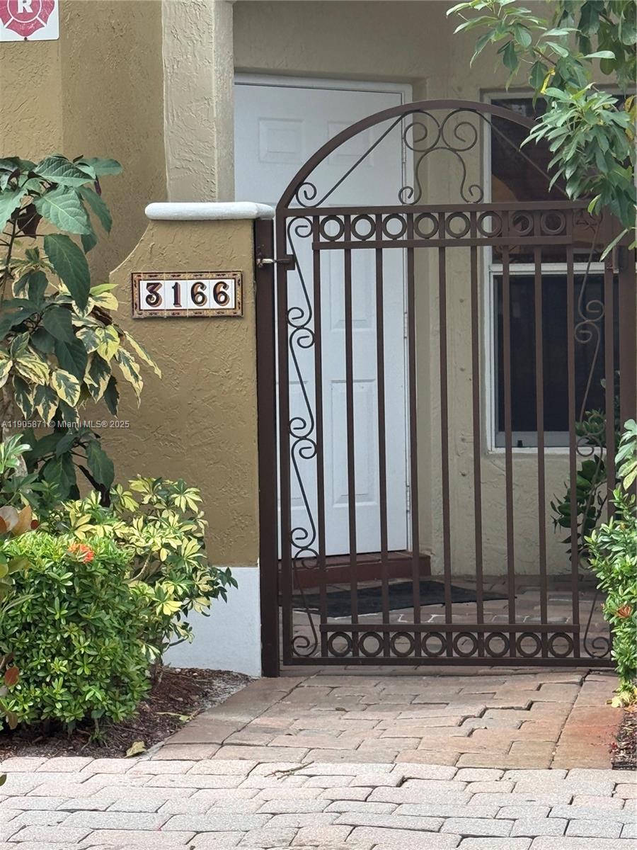 MERRICK PRESERVE CONDO - Residential Lease