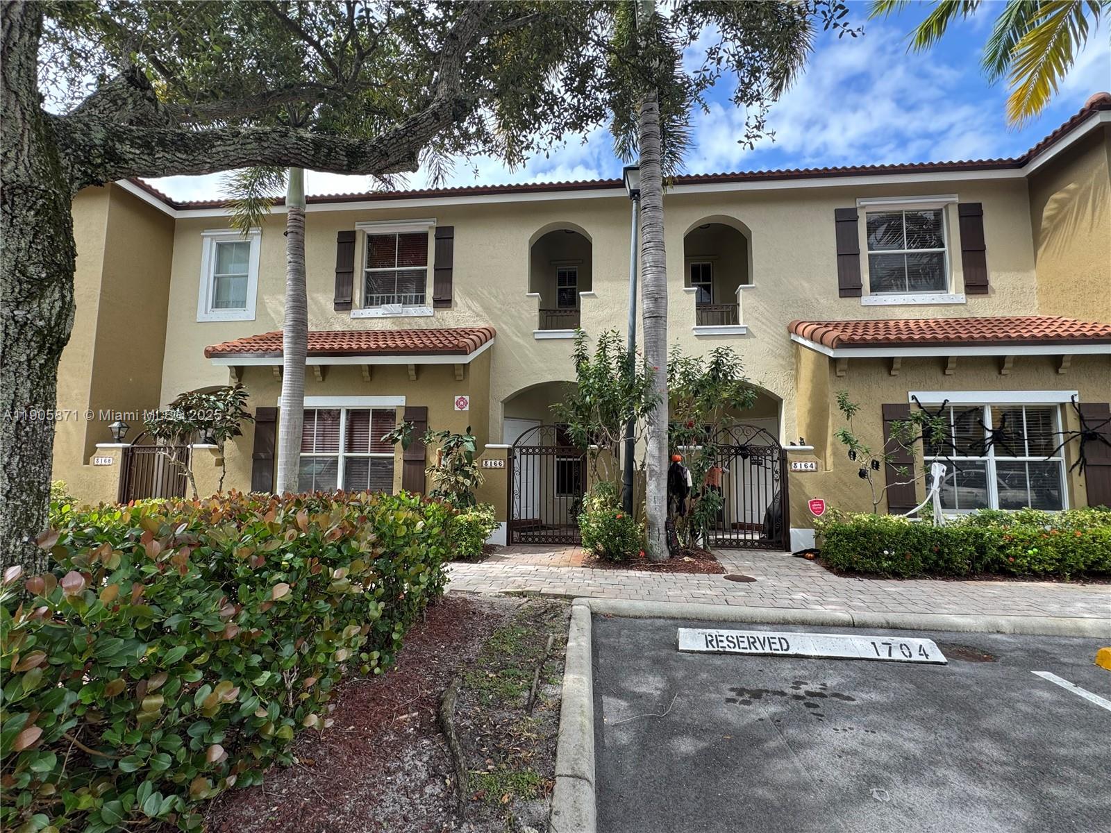 MERRICK PRESERVE CONDO - Residential Lease