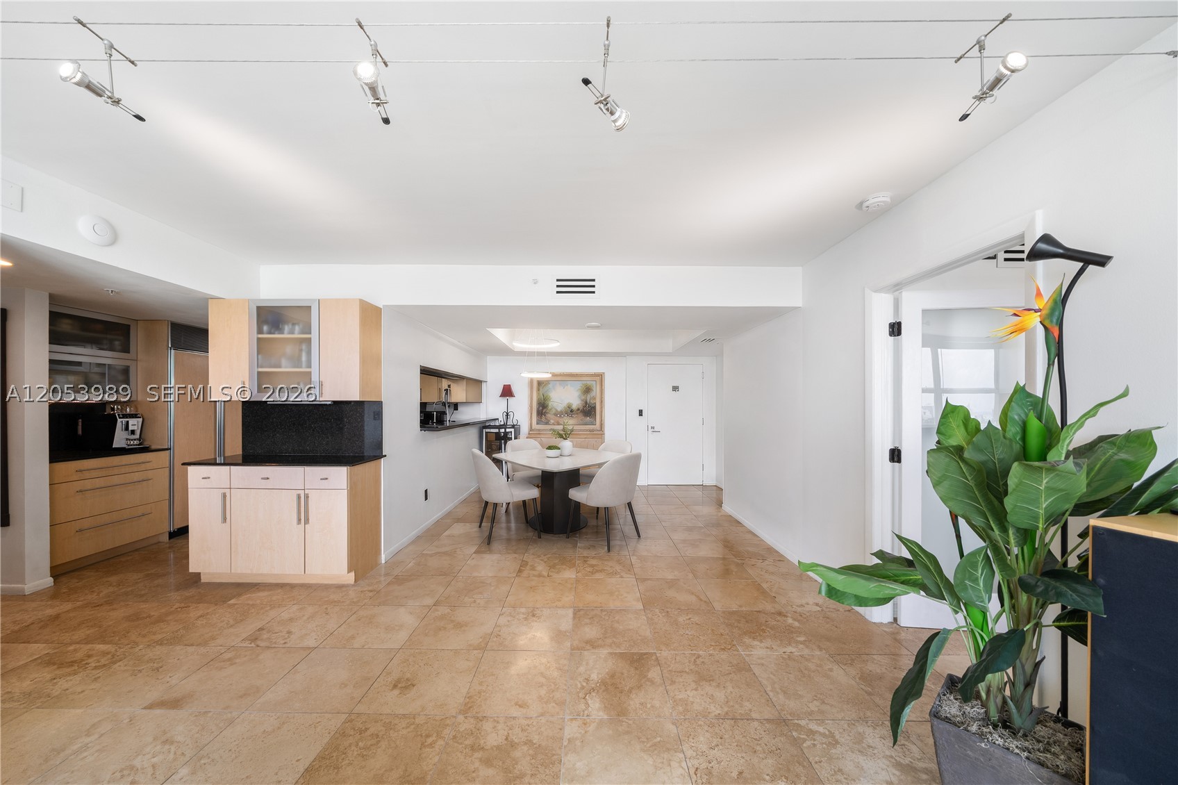 650 West Ave 1208