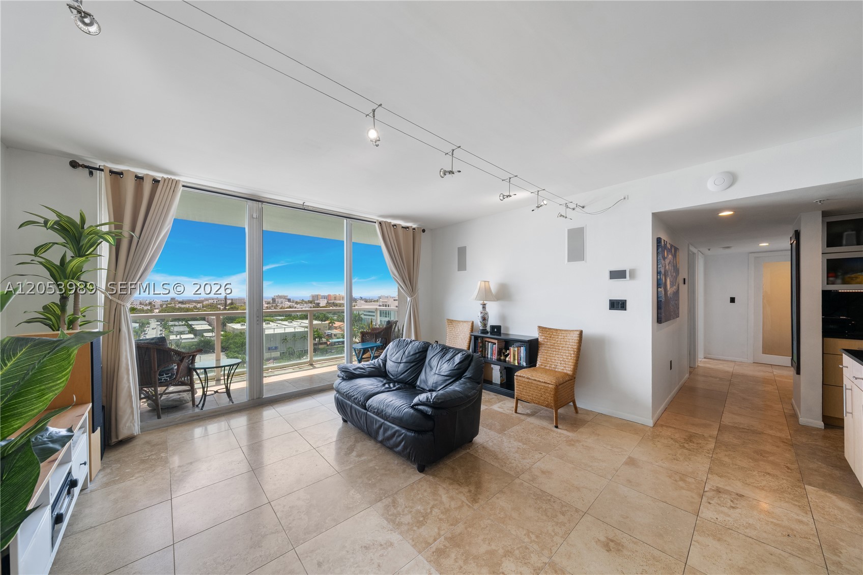650 West Ave 1208