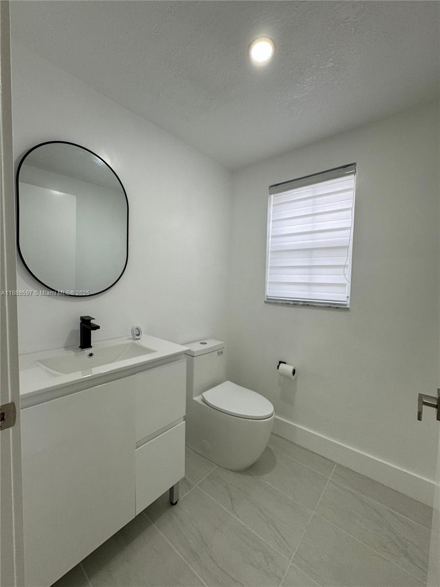 PEMBROKE SHORES - Residential Lease