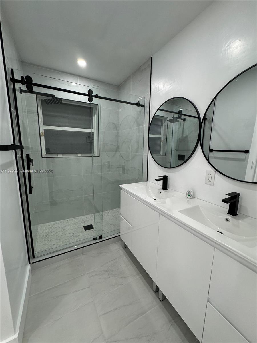 PEMBROKE SHORES - Residential Lease