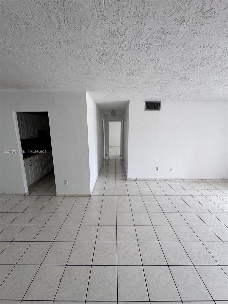 5505 NW 7th St W202