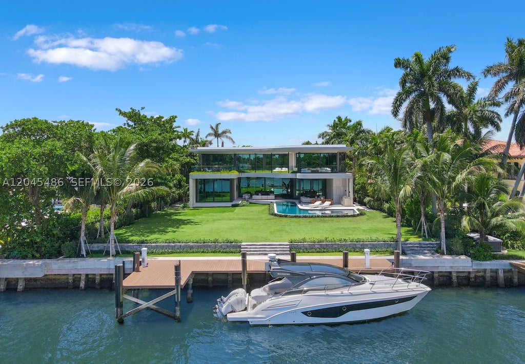 Photo of 1015 S Southlake Dr, Hollywood, FL 33019 (MLS # A12045486)