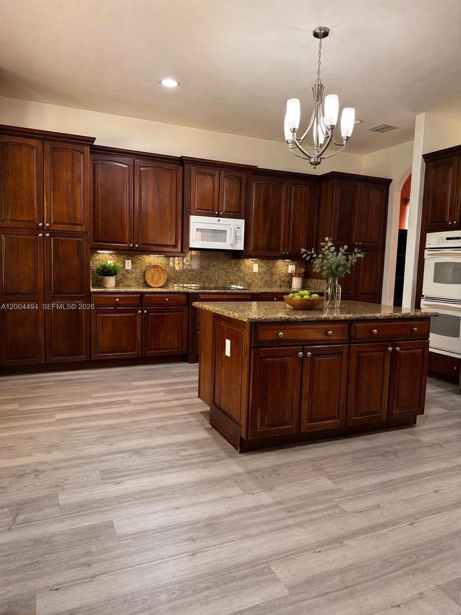 CUTLER CAY - Residential