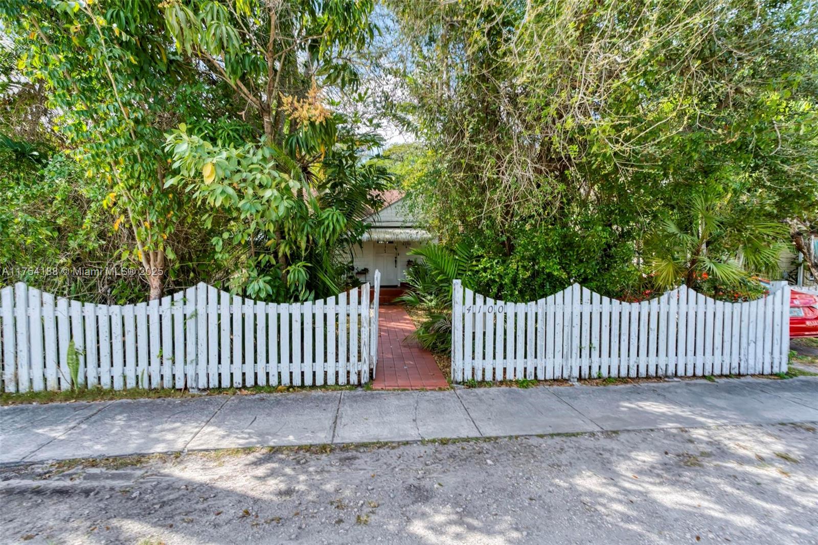 4100 SW 61st Ave