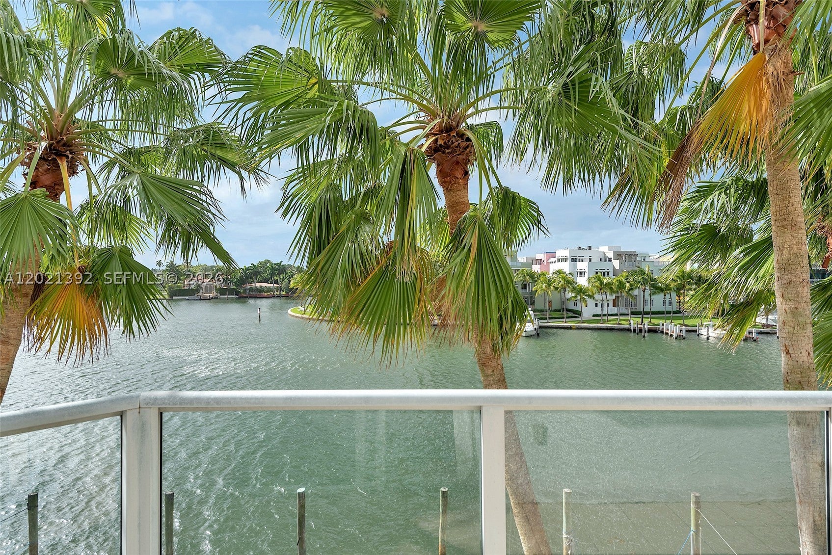 5900 Collins Ave 408