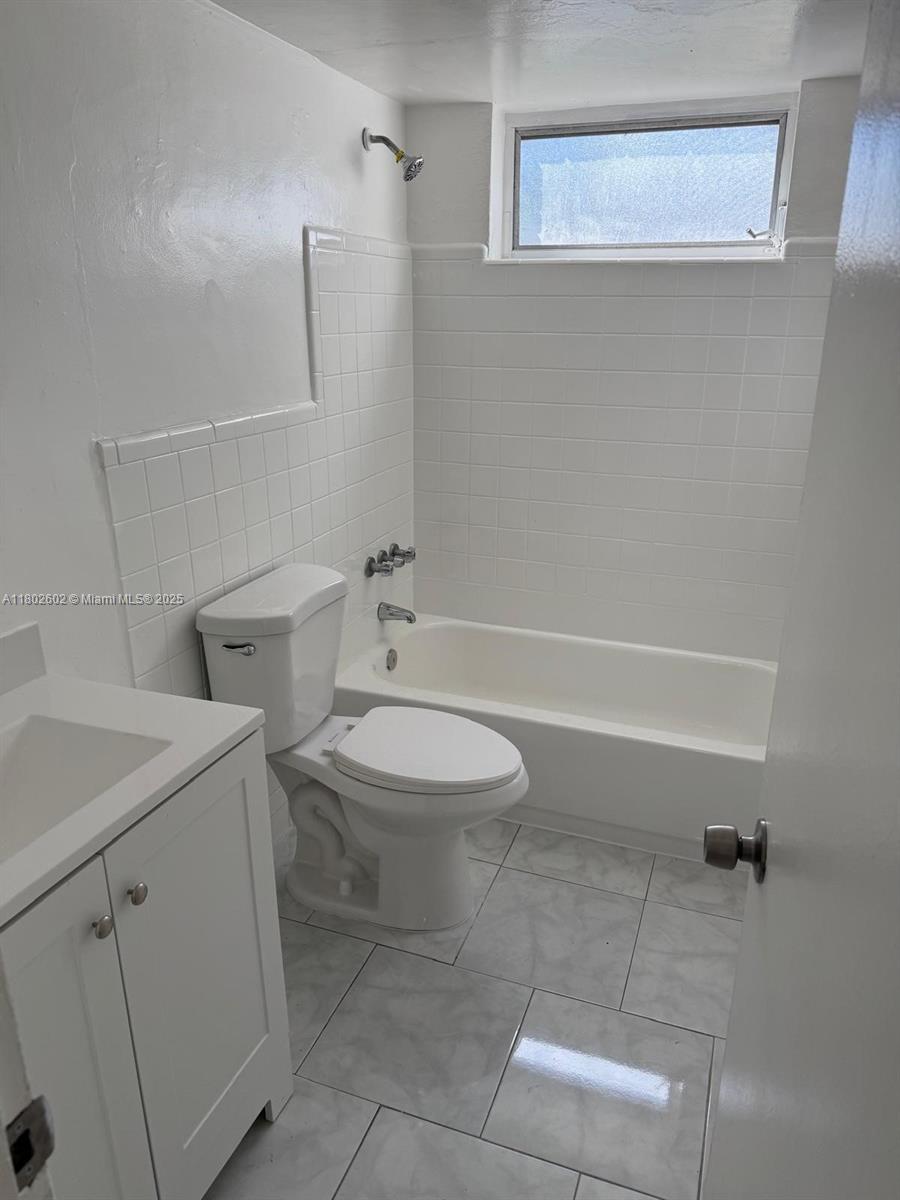 16851 NE 18th Ave 107