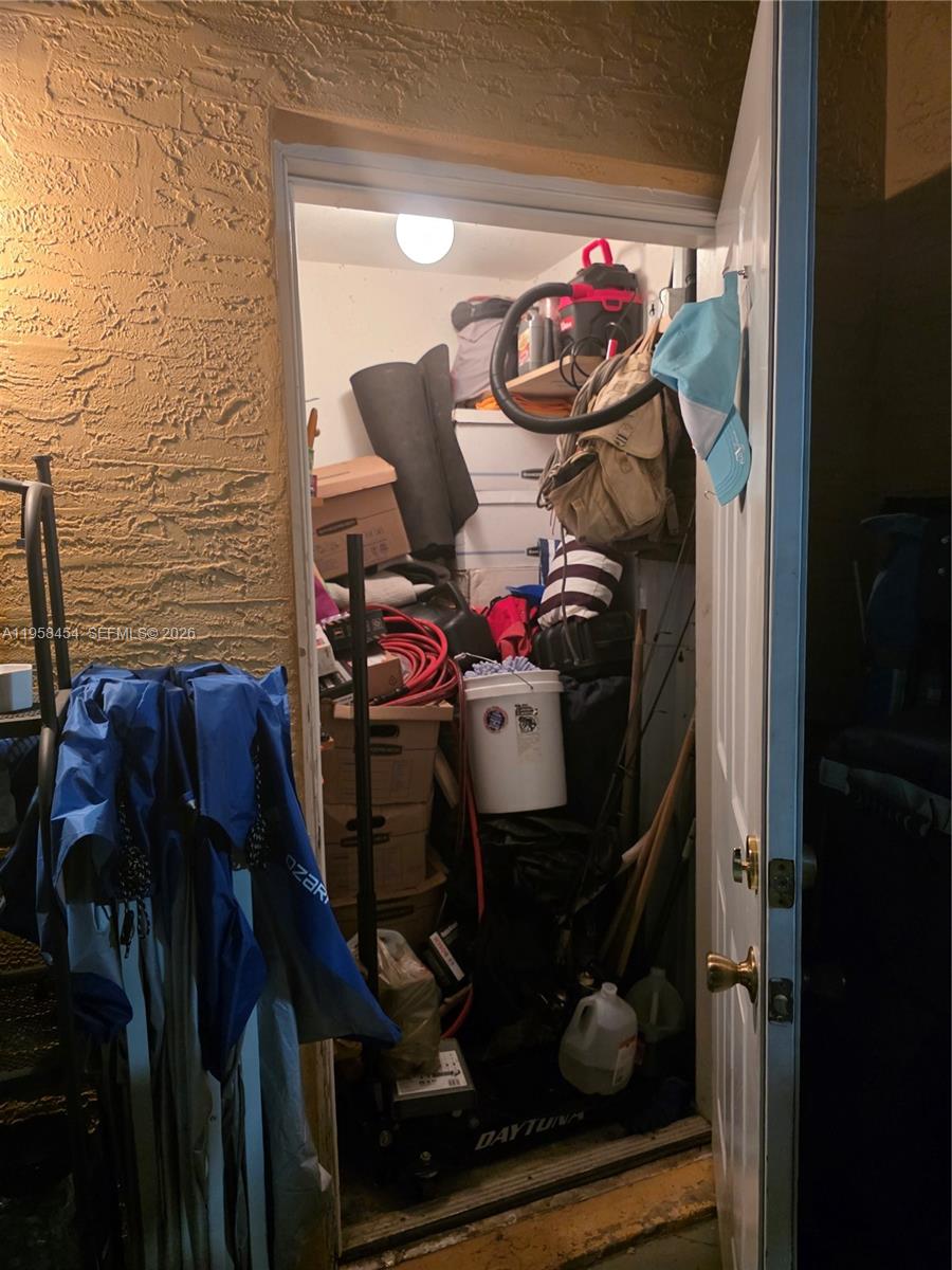 VILLAS CANARIAS CONDO - Residential