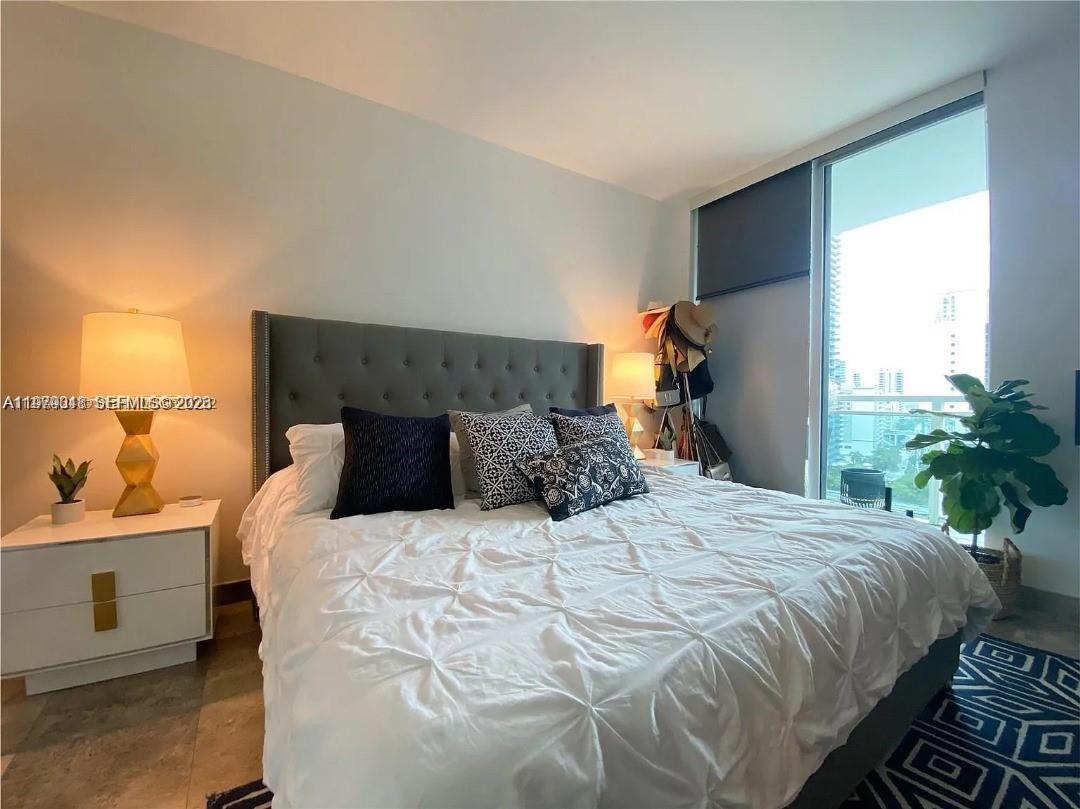 951 Brickell Ave 1205