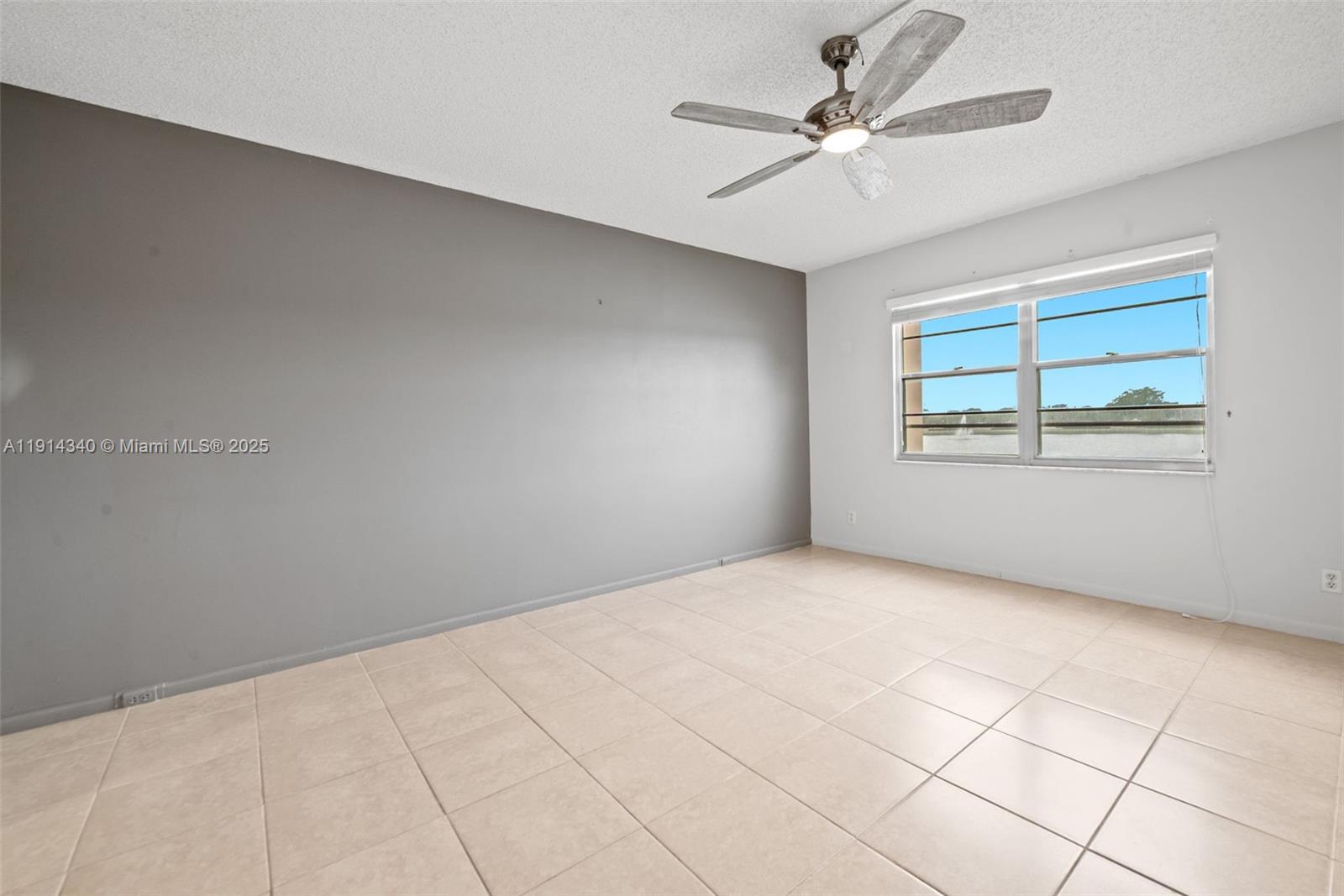 HAWTHORNE AT CENTURY VILL - Residential Lease