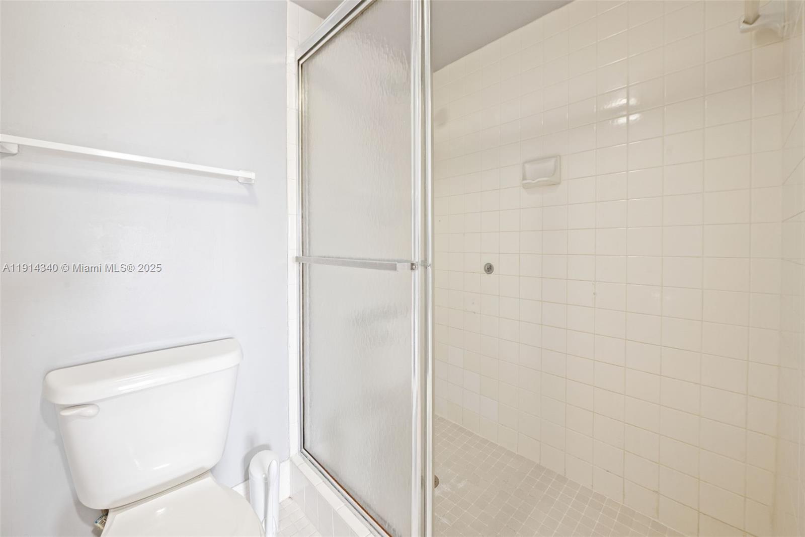 HAWTHORNE AT CENTURY VILL - Residential Lease