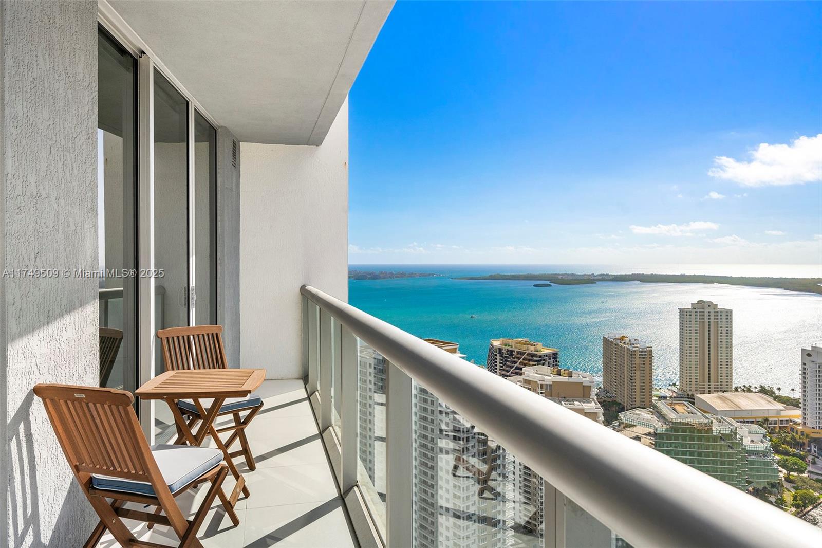 Property for Sale at 475 Brickell Ave 4309, Miami, Broward County, Florida - Bedrooms: 2 
Bathrooms: 2  - $789,000