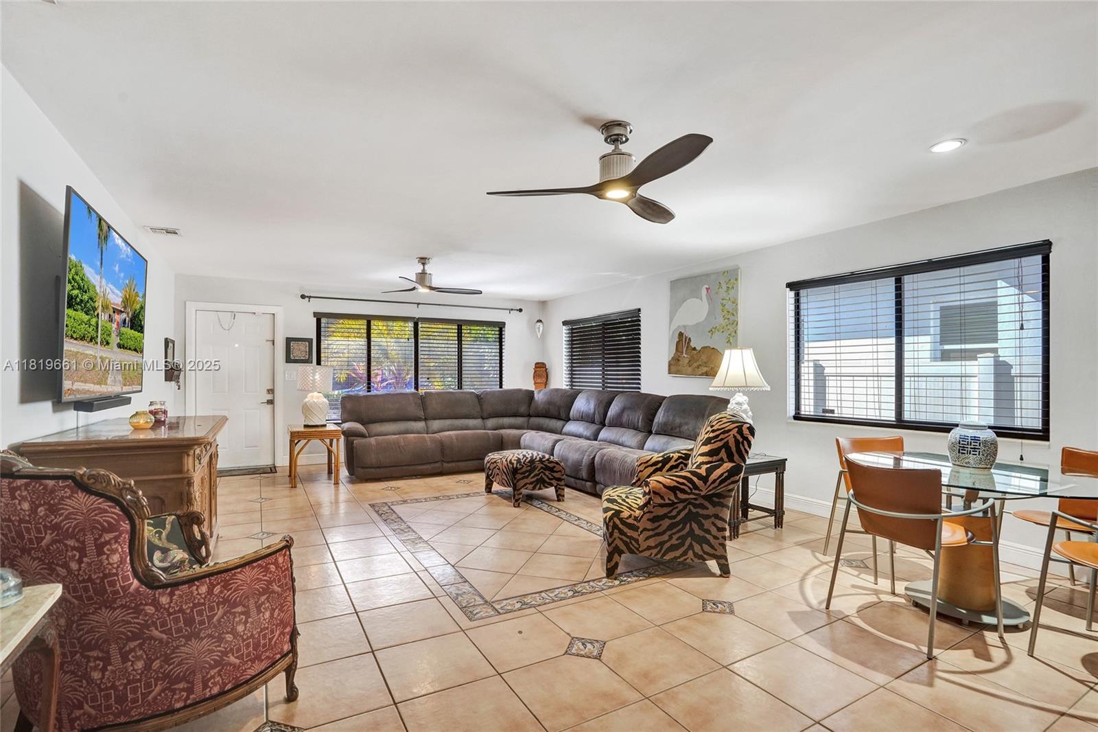 HOLLYWOOD SOUTH SIDE ADD - Residential
