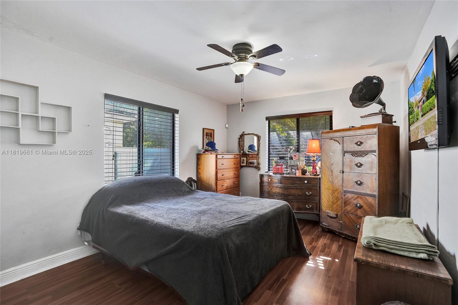 HOLLYWOOD SOUTH SIDE ADD - Residential