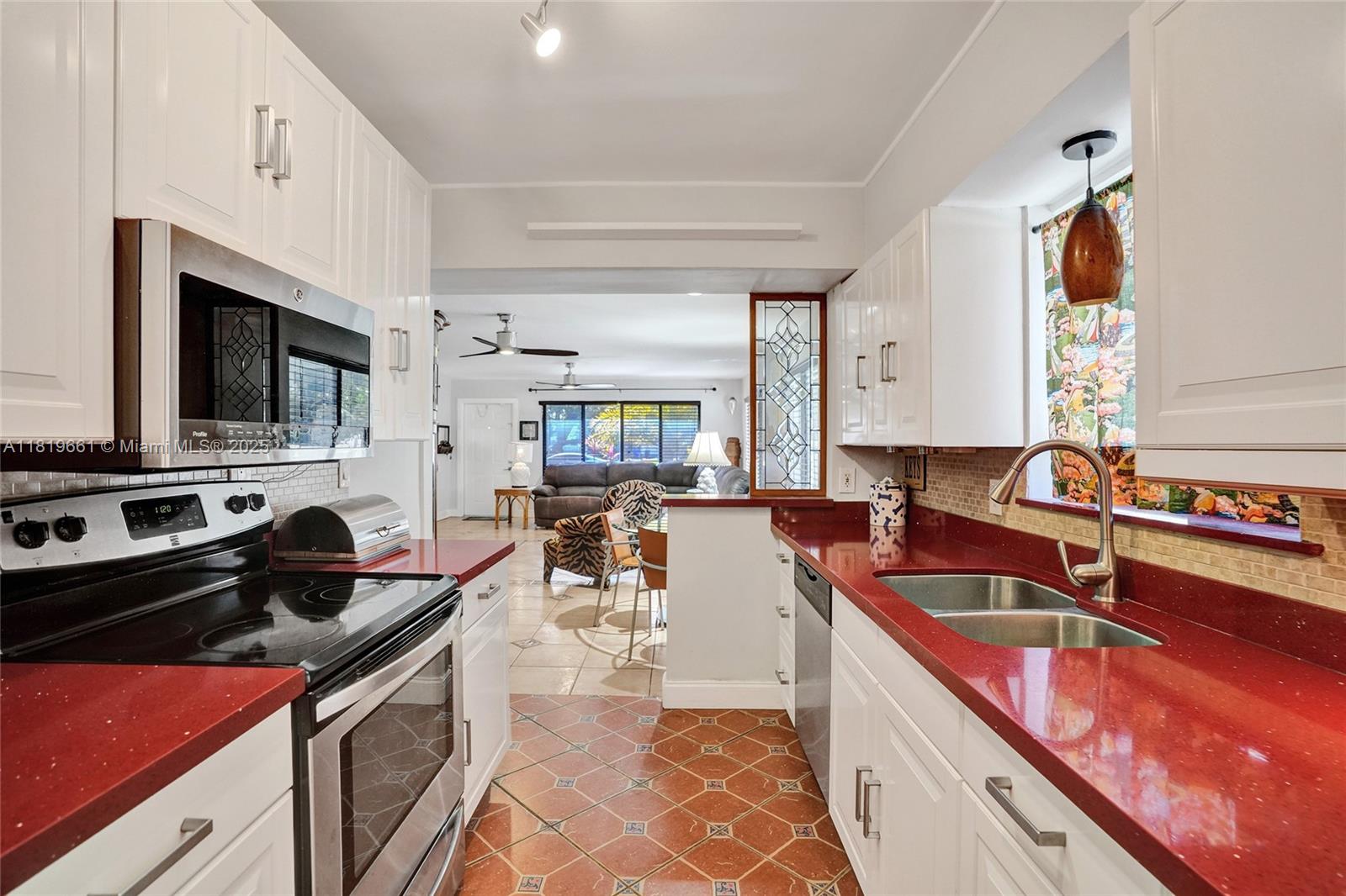 HOLLYWOOD SOUTH SIDE ADD - Residential