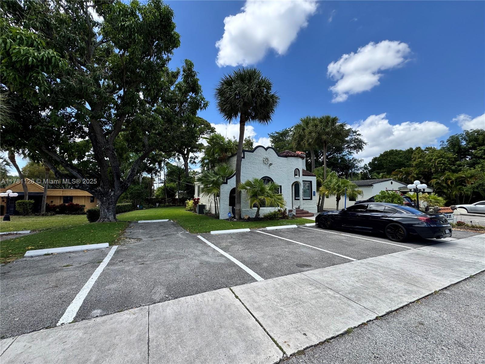 1317 SE 4th Ave