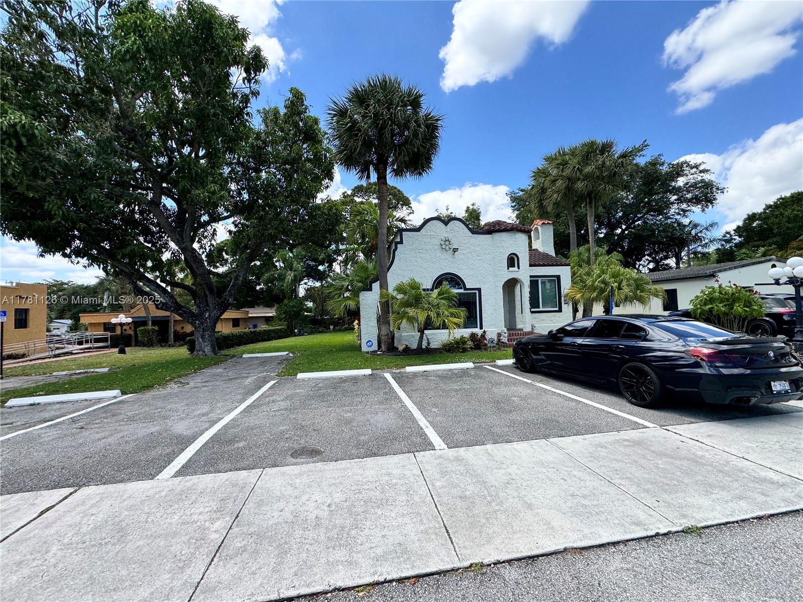 1317 SE 4th Ave