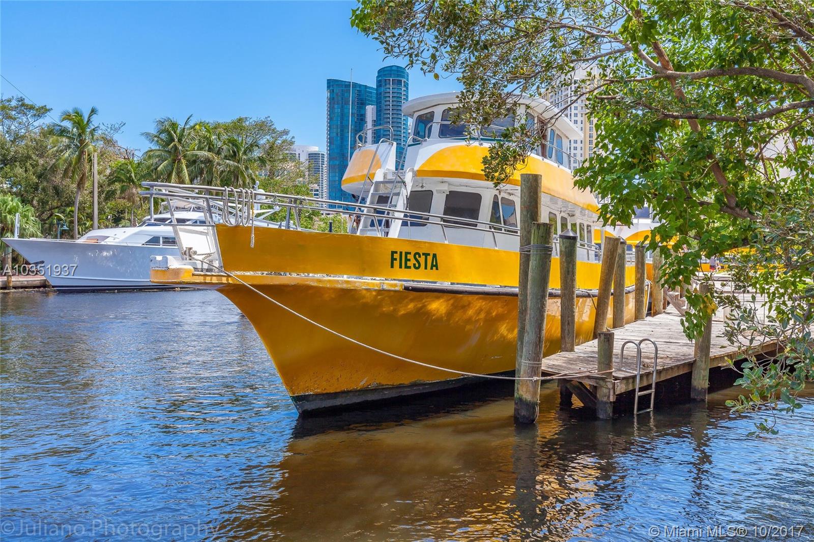 ESPLANADE ON THE NEW RIVE - Residential Lease