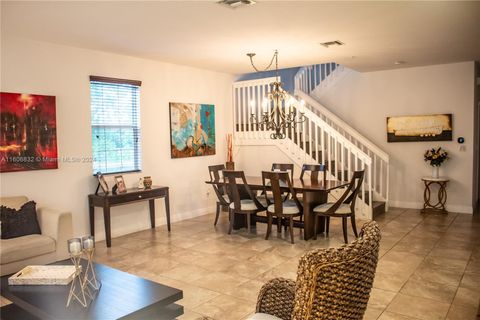 Townhouse in Pembroke Pines FL 14606 13th St St 7.jpg