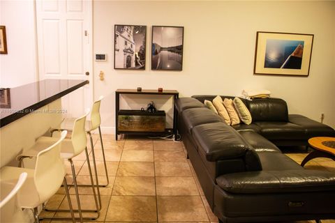 Townhouse in Pembroke Pines FL 14606 13th St St 9.jpg