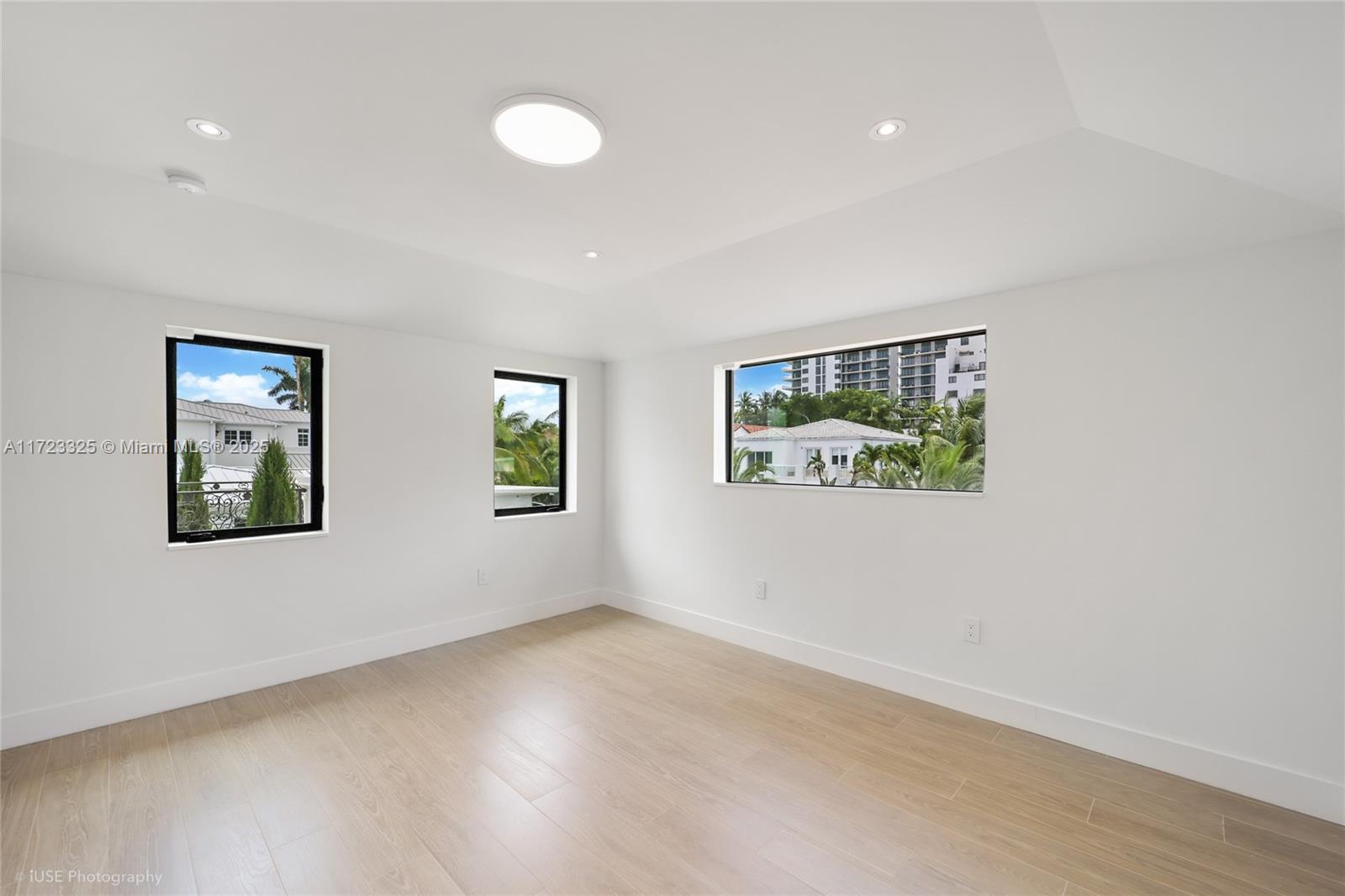 BISCAYNE ISL - Residential