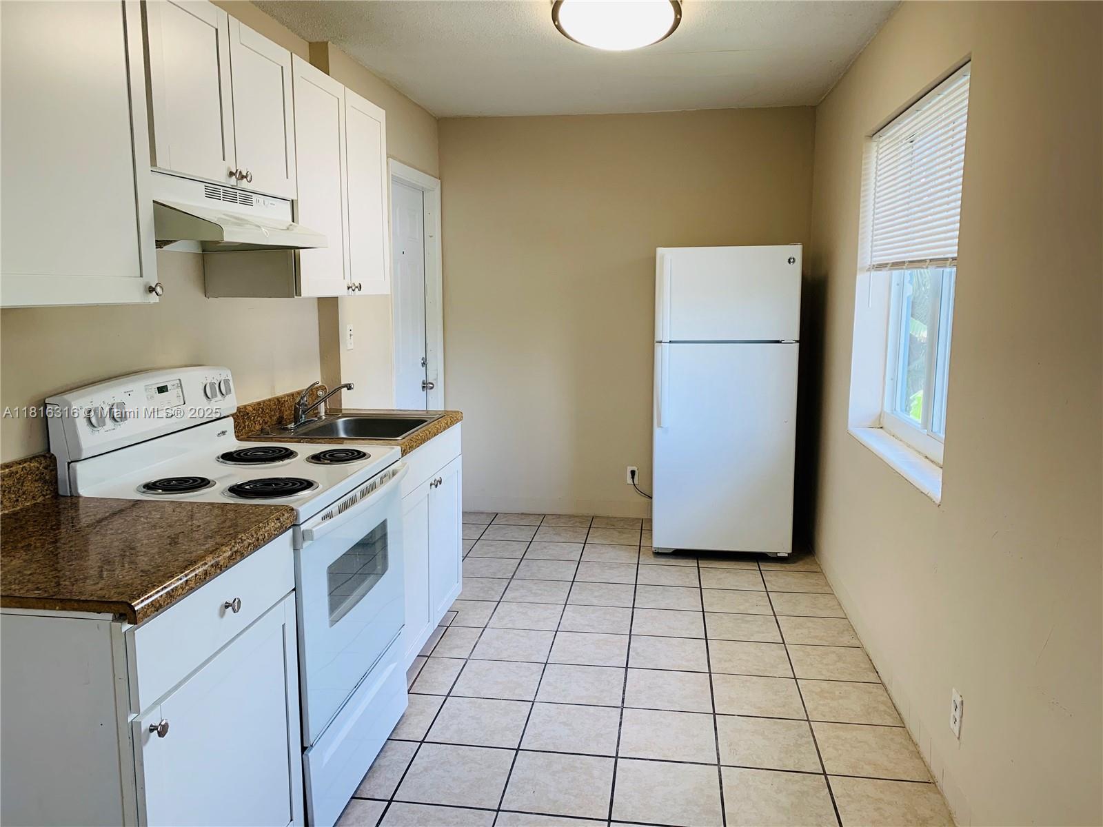 Rental Property at 3049 Nw 9th Ave 9A, Wilton Manors, Broward County, Florida - Bathrooms: 1  - $1,475 MO.