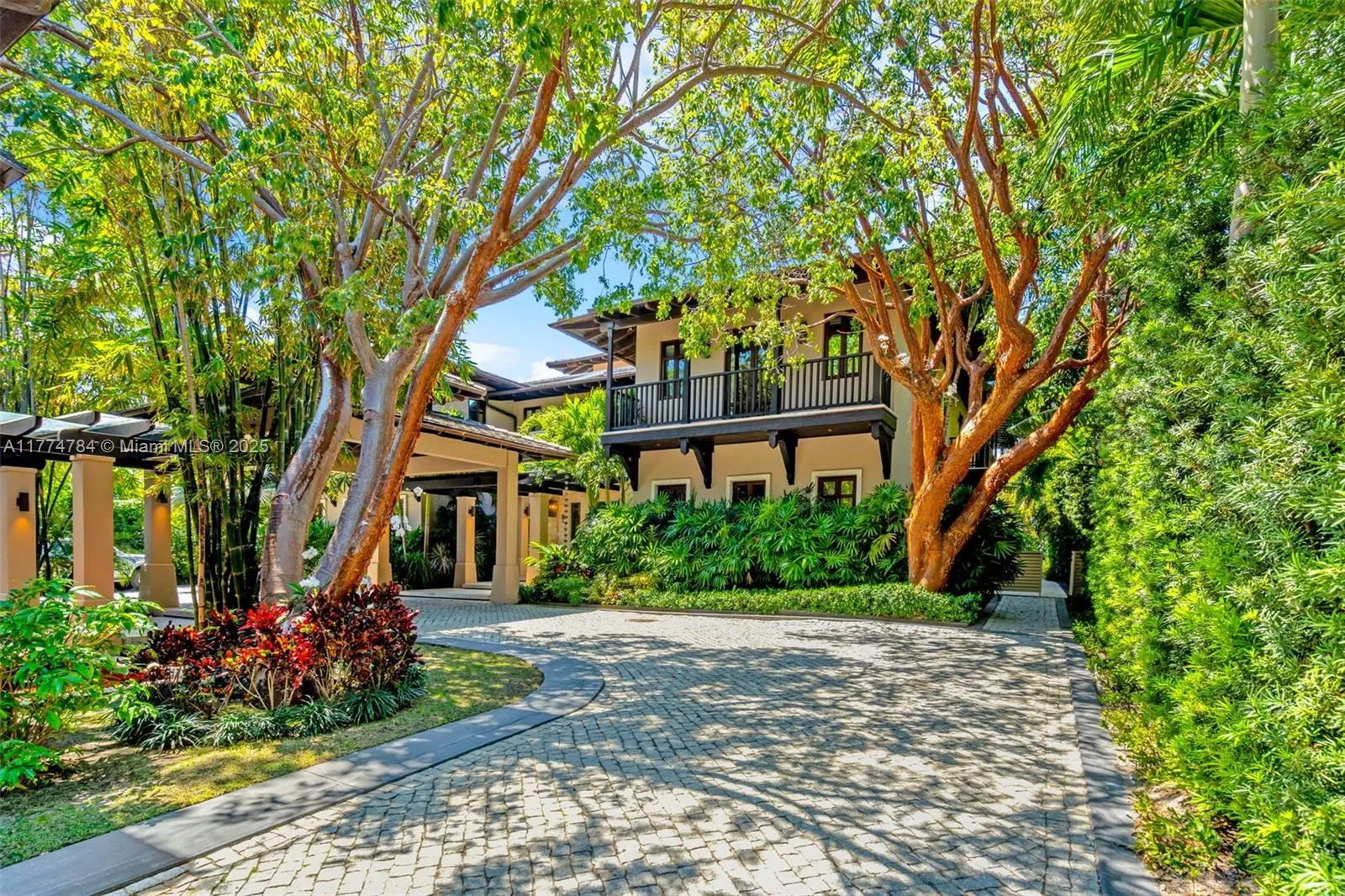 Key Biscayne, Florida 33149, United States, 8 Bedrooms Bedrooms, ,10 BathroomsBathrooms,Residential,Active,99485