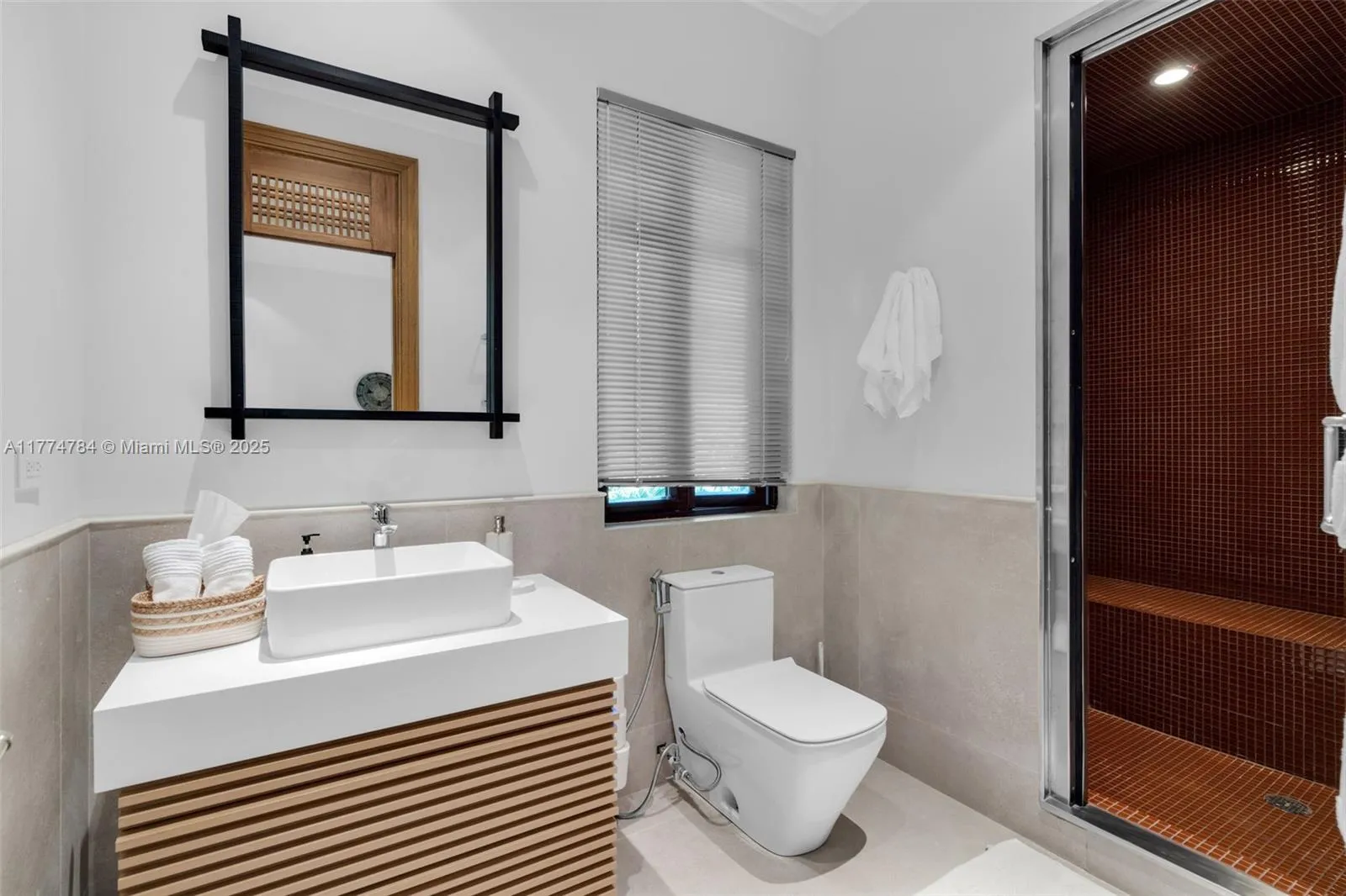 Key Biscayne, Florida 33149, United States, 8 Bedrooms Bedrooms, ,10 BathroomsBathrooms,Residential,Active,99485