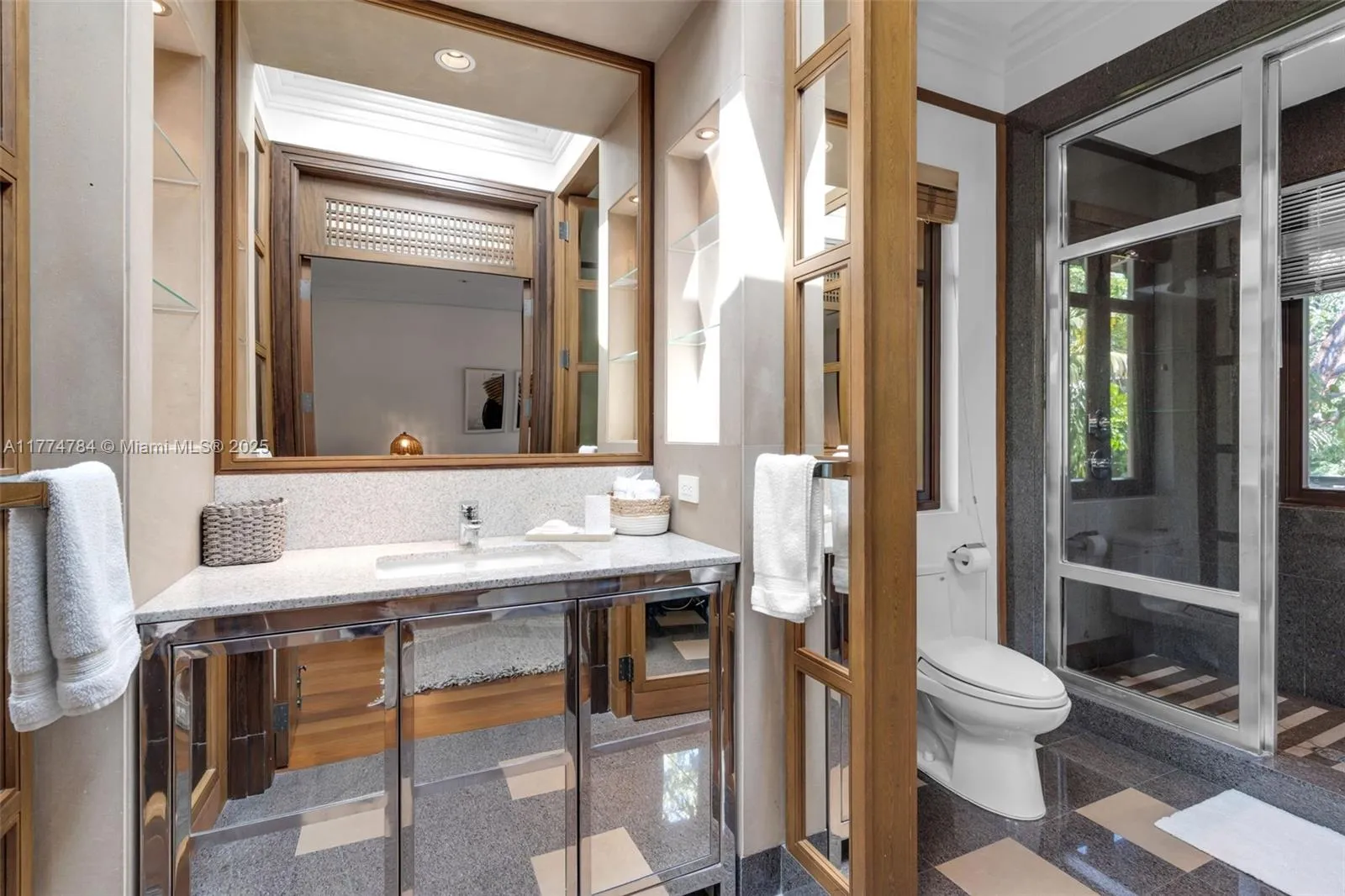 Key Biscayne, Florida 33149, United States, 8 Bedrooms Bedrooms, ,10 BathroomsBathrooms,Residential,Active,99485