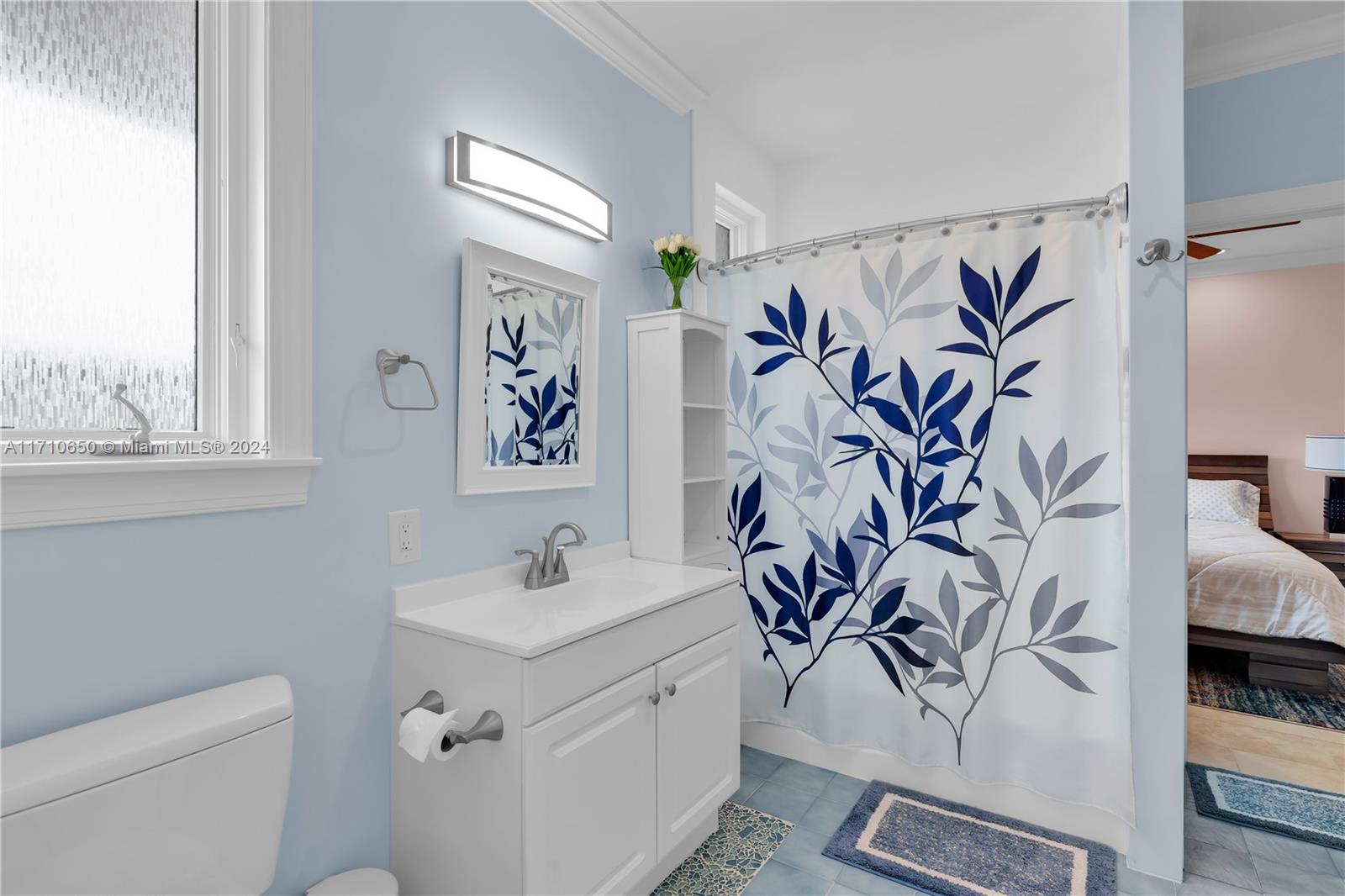 TWIN LAKES - Residential