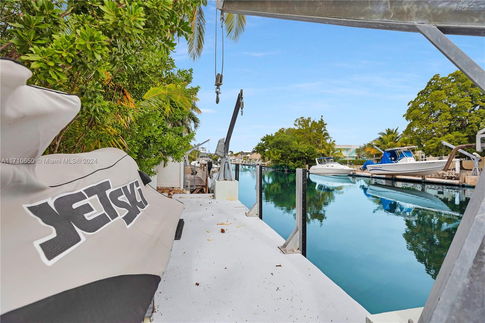 TWIN LAKES - Residential