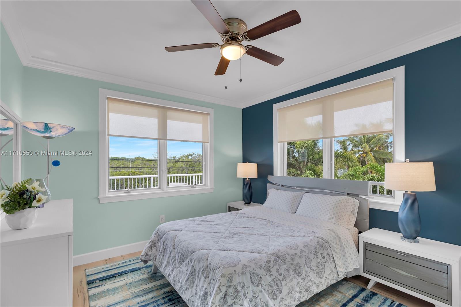 TWIN LAKES - Residential