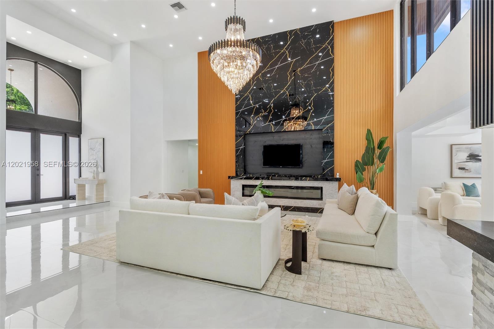 PARKLAND LAKES - Residential