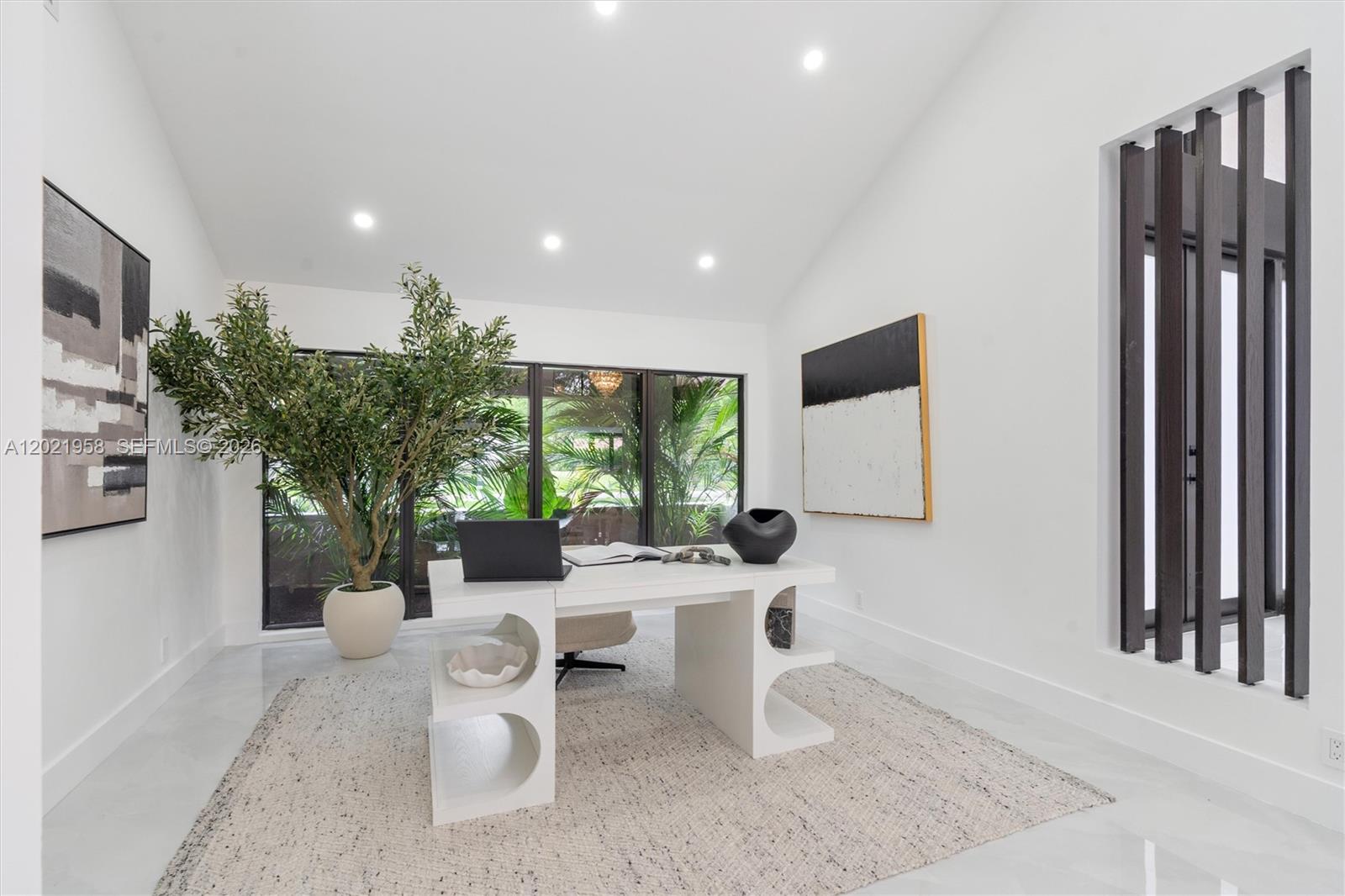 PARKLAND LAKES - Residential