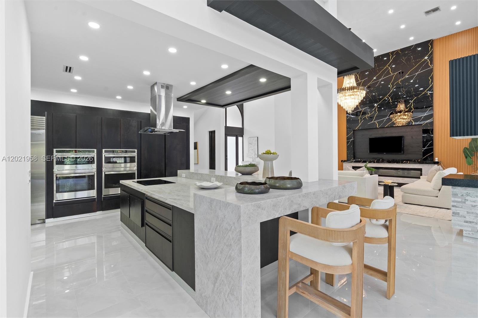 PARKLAND LAKES - Residential