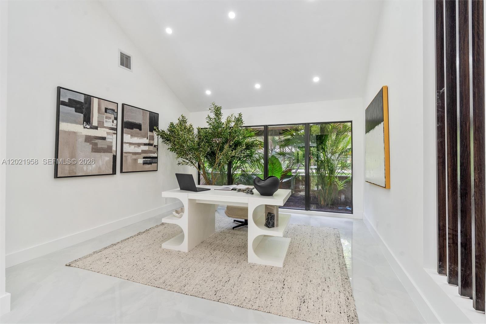 PARKLAND LAKES - Residential