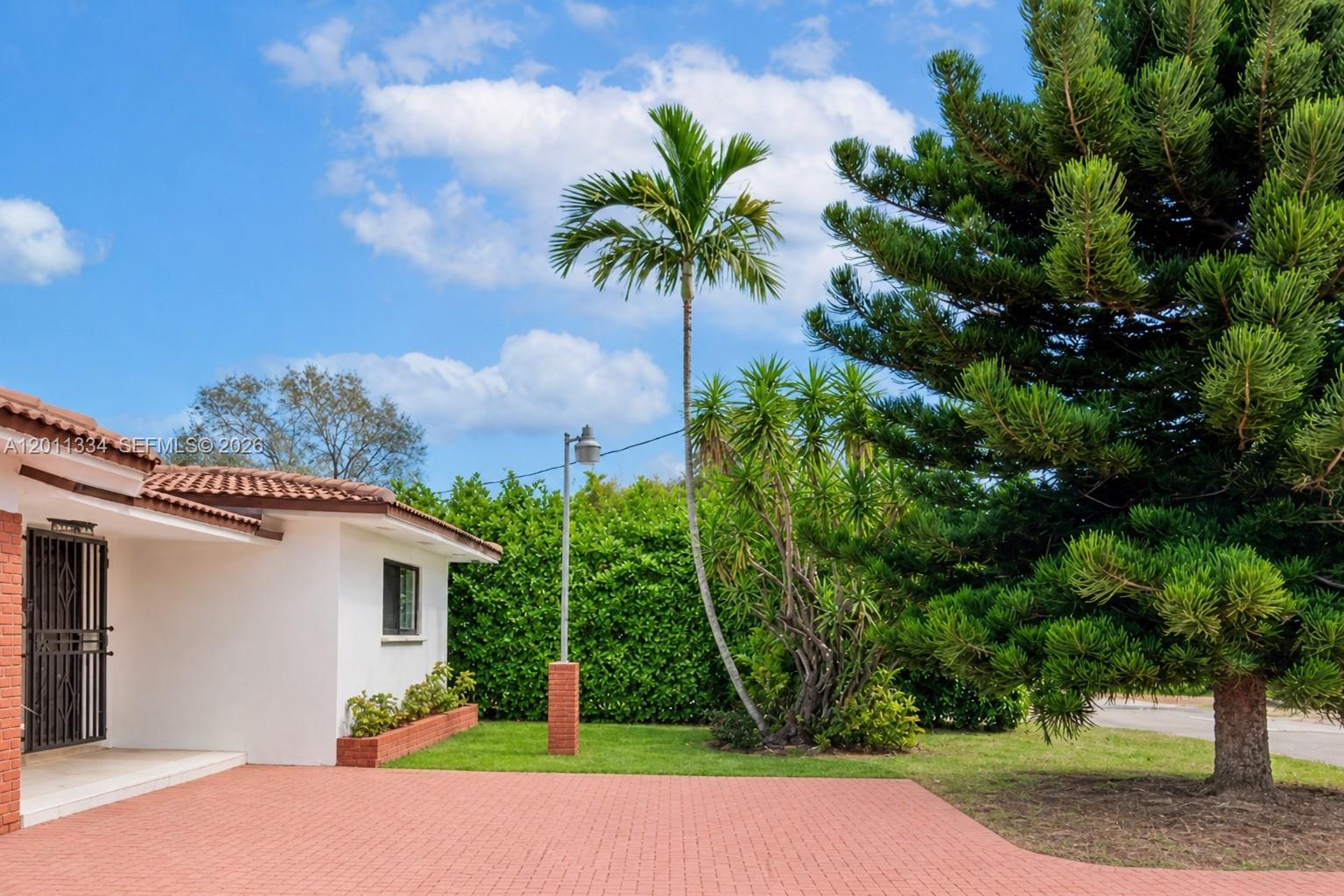 CORAL VILLAS REV - Residential