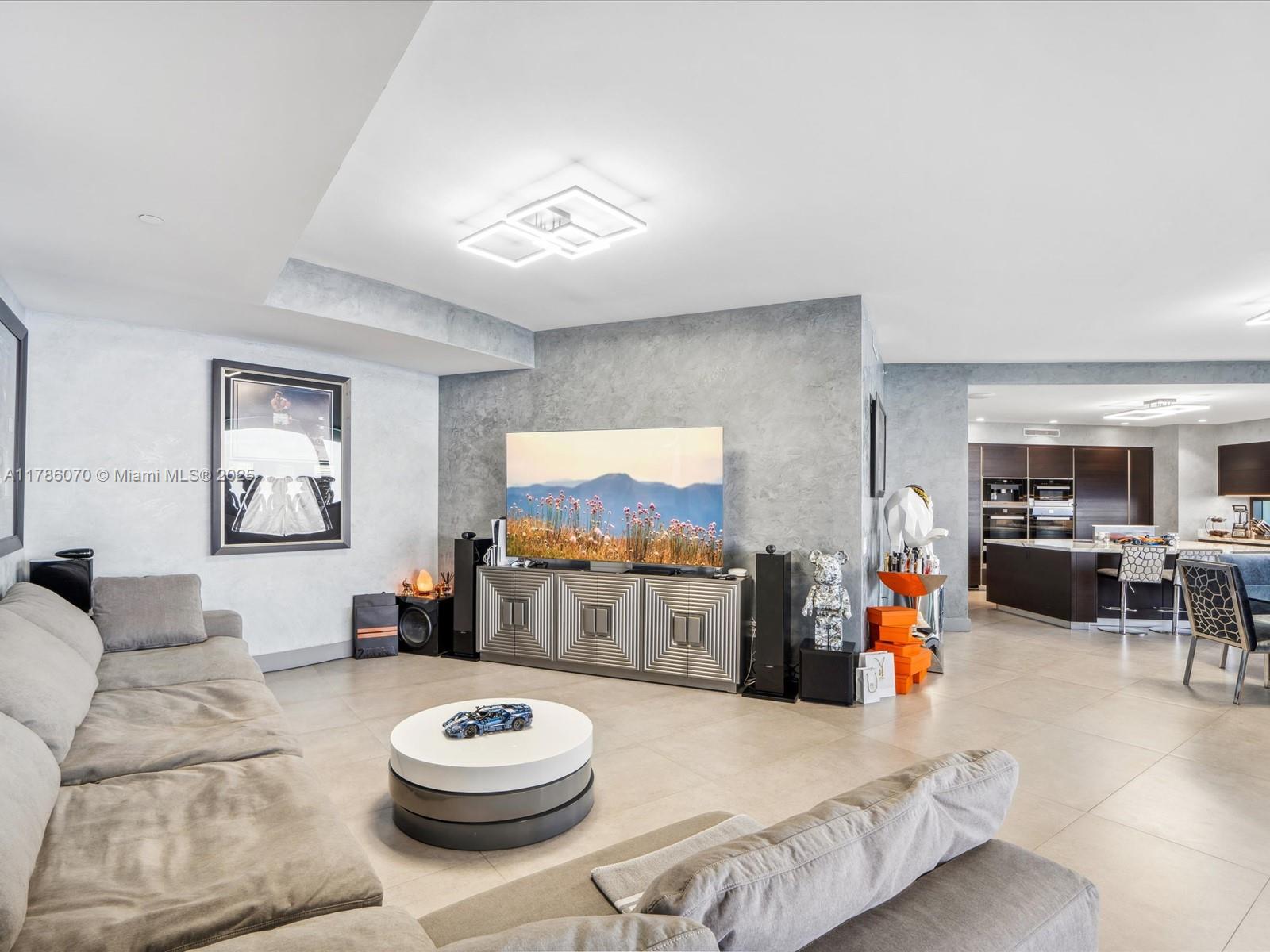 18555 Collins Ave 5505