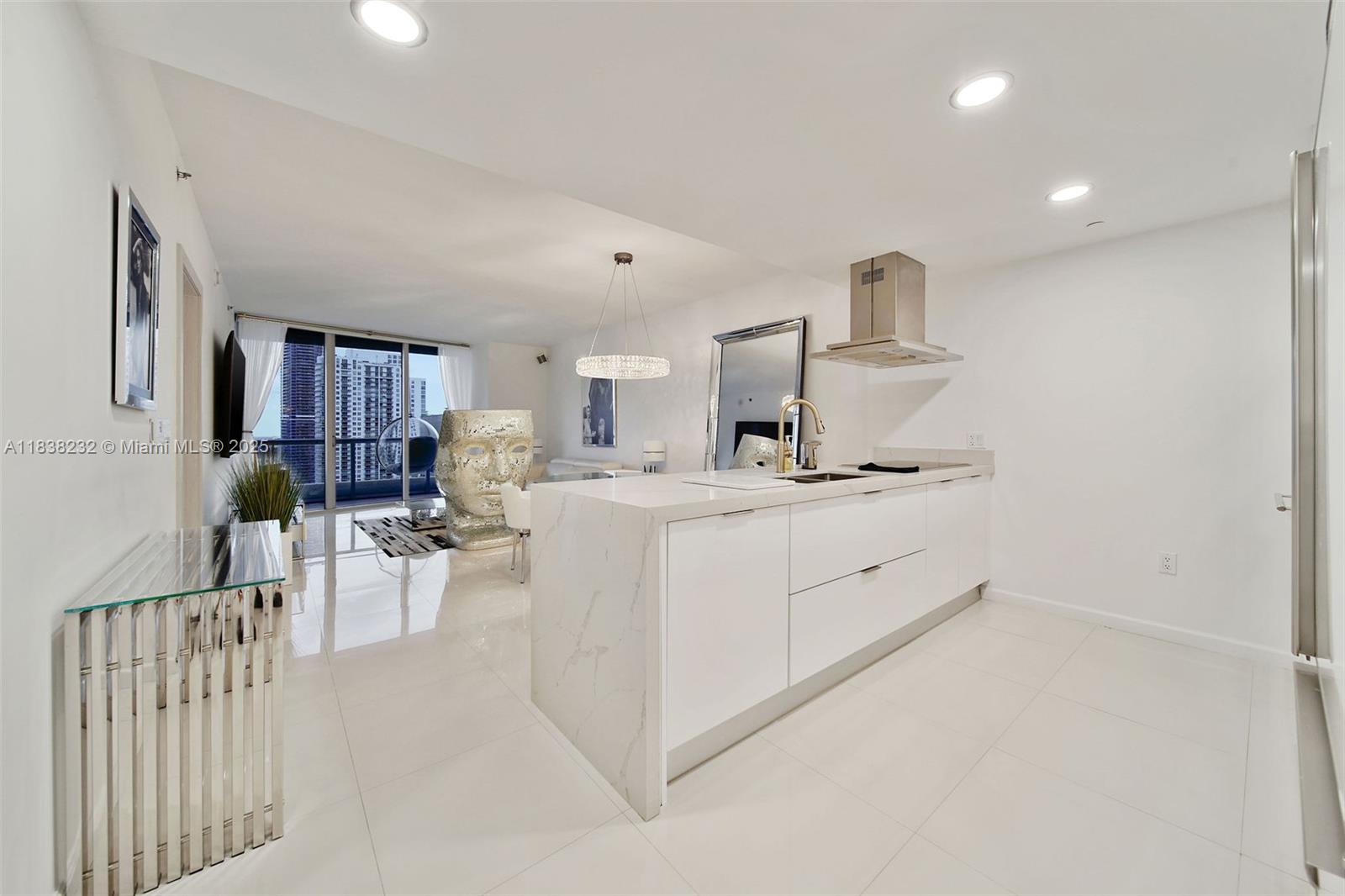 495 Brickell Ave 4209