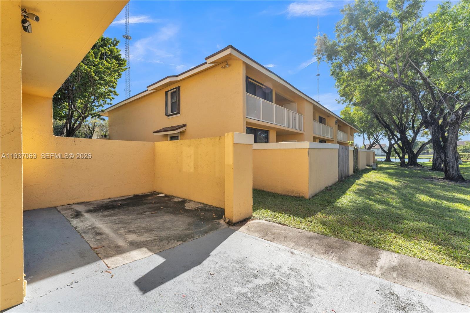 MISTY LAKE CONDO - Residential