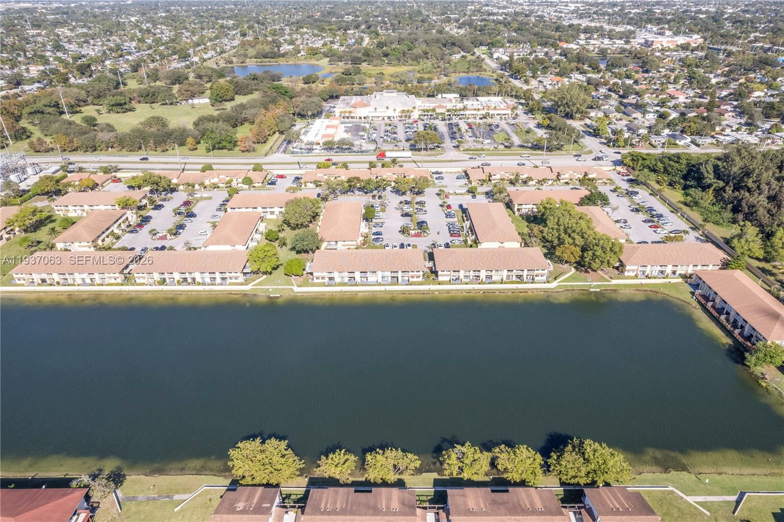 MISTY LAKE CONDO - Residential