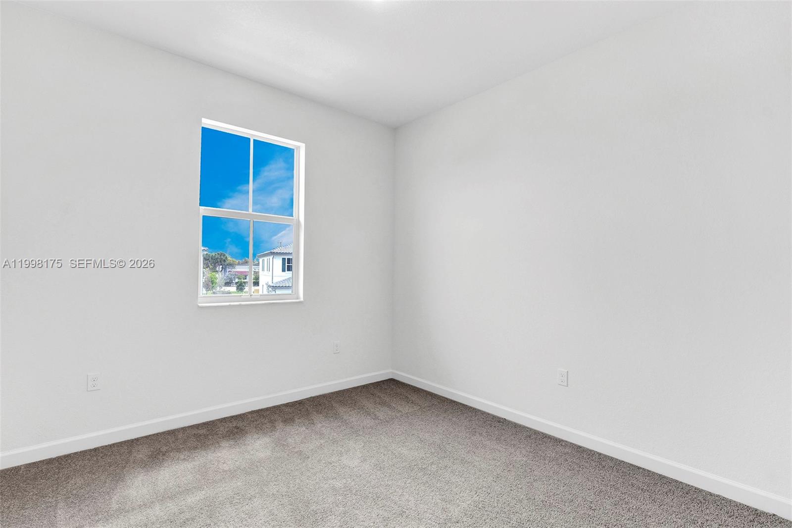 WINDSOR SQUARE - Residential Lease